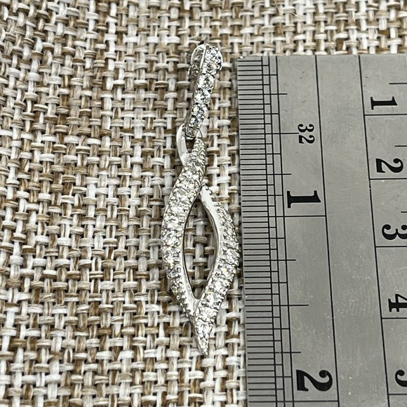 Elegant Vintage QVC Diamonique Earrings - Sterling Silver with Sparkling Stones - Picture 16 of 16